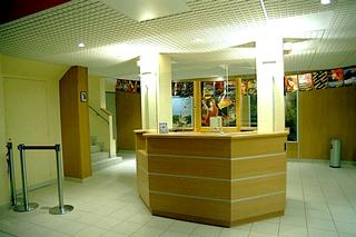 Le hall d'entr�e et la caisse 