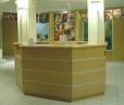 La caisse et le hall d'entrée